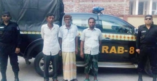ঘরে আটকে গৃহবধূকে গণধর্ষণ, গ্রেফতার ৩