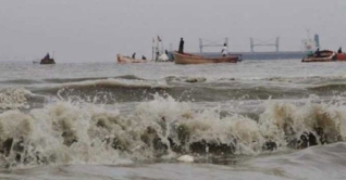 সাগরে লঘুচাপ; সমুদ্রবন্দরে ৩ নম্বর সতর্কতা সাগরে লঘুচাপ; সমুদ্রবন্দরে ৩ নম্বর সতর্কতা