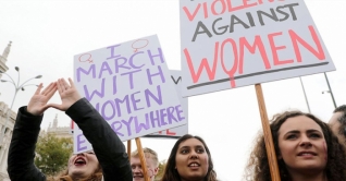 ব্রিটেনে বছরে সহিংসতার শিকার ১৫ লাখের বেশি নারী