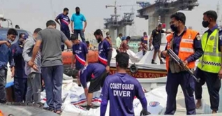 শীতলক্ষ্যায় লঞ্চডুবি: শিশুসহ আরো ৫ জনের মরদেহ উদ্ধার