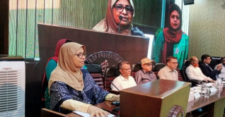 খেলার মাঠের অভাবে শিশুরা ডিভাইসে আসক্ত: নুরজাহান বেগম খেলার মাঠের অভাবে শিশুরা ডিভাইসে আসক্ত: নুরজাহান বেগম