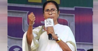 ভোটের আগে রাত জেগে পাহারা দিতে হবে: মমতা ভোটের আগে রাত জেগে পাহারা দিতে হবে: মমতা