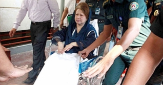 ম্যাডাম শয্যাশায়ী, জাউ খেয়ে বেঁচে আছেন: রিজভী ম্যাডাম শয্যাশায়ী, জাউ খেয়ে বেঁচে আছেন: রিজভী