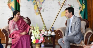 বিনিয়োগের পরিবেশ সৃষ্টি করেছে বাংলাদেশ: স্পিকার বিনিয়োগের পরিবেশ সৃষ্টি করেছে বাংলাদেশ: স্পিকার