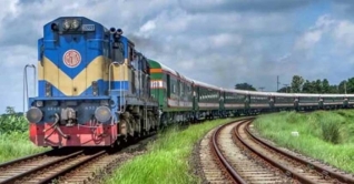 জাতীয় পরিচয়পত্রসহ ট্রেন ভ্রমণের সিদ্ধান্ত বাতিল জাতীয় পরিচয়পত্রসহ ট্রেন ভ্রমণের সিদ্ধান্ত বাতিল