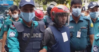 এমসি কলেজে ধর্ষণ: ৫ দিনের রিমান্ডে রনি, রাজন ও আইনুল এমসি কলেজে ধর্ষণ: ৫ দিনের রিমান্ডে রনি, রাজন ও আইনুল