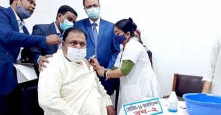 প্রাথমিকের শিক্ষকদের এক সপ্তাহের মধ্যে টিকা দেয়া হবে প্রাথমিকের শিক্ষকদের এক সপ্তাহের মধ্যে টিকা দেয়া হবে