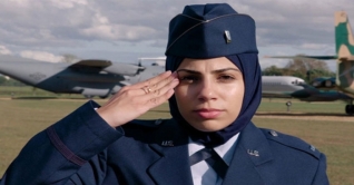 মার্কিন বিমানবাহিনীতে প্রথম হিজাবি অফিসার মায়সা উজা