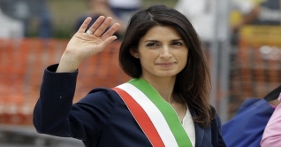 ইউরোর ফাইনাল বড় স্ক্রিনে দেখানোর প্রত্যাশা রোম মেয়রের