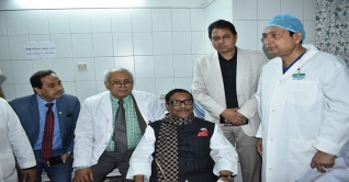 ওবায়দুল কাদের সুস্থ হয়ে বাসায় ফিরলেন