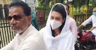 সঠিক বিচার পাইনি, উচ্চ আদালতে যাবো: মিন্নির বাবা সঠিক বিচার পাইনি, উচ্চ আদালতে যাবো: মিন্নির বাবা