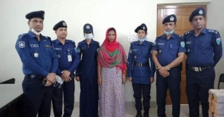 পরকীয়া প্রেমের টানে ৩ সন্তানকে বিষ খাওয়ালেন মা!