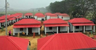 দ্বিতীয় দফায় ভূমিসহ ঘর পাচ্ছে ৫৩ হাজার পরিবার দ্বিতীয় দফায় ভূমিসহ ঘর পাচ্ছে ৫৩ হাজার পরিবার