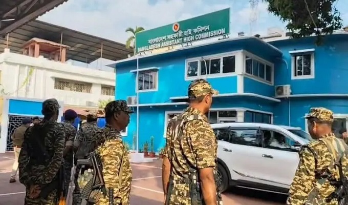 দুই মাস পর আজ থেকে আগরতলা হাই কমিশন পুনরায় ভিসা সেবা চালু করছে দুই মাস পর আজ থেকে আগরতলা হাই কমিশন পুনরায় ভিসা সেবা চালু করছে