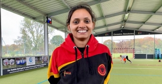 ভারতকন্যা অনুরাধা জার্মান নারী ক্রিকেট দলের অধিনায়ক