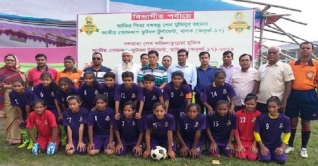 বঙ্গমাতা ফুটবল: বরিশাল বিভাগে চ্যাম্পিয়ন বরগুনার মেয়েরা