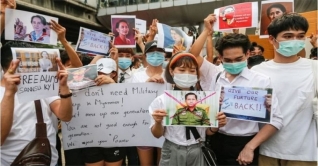 মিয়ানমারে বিক্ষোভে গুলিবিদ্ধ তরুণীর মৃত্যু