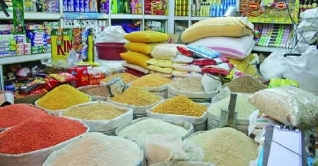 রোজার আগে লাফিয়ে লাফিয়ে বাড়ছে নিত্যপণ্যের দাম রোজার আগে লাফিয়ে লাফিয়ে বাড়ছে নিত্যপণ্যের দাম