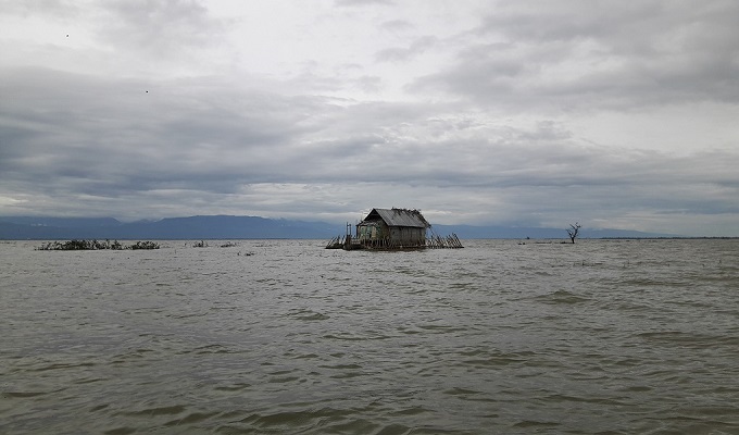 দেশের দক্ষিণাঞ্চল বন্যা কবলিত, বাড়ছে নদীর পানি
