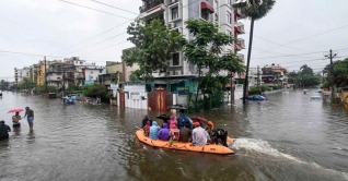 বিহারে বন্যায় বিপন্ন জনজীবন, ২৭ জনের মৃত্যু বিহারে বন্যায় বিপন্ন জনজীবন, ২৭ জনের মৃত্যু
