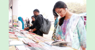 বইমেলার শেষ পর্যায়ে: তবু নেই ক্রেতার সমাগম