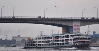 বুড়িগঙ্গা সেতুতে ফাটল, ভারী যানবাহন চলাচল বন্ধ বুড়িগঙ্গা সেতুতে ফাটল, ভারী যানবাহন চলাচল বন্ধ