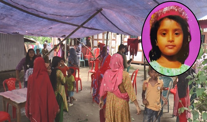 শিশুটিকে হারিয়ে দিশেহারা পরিবার।