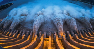 চিনের থ্রি গর্জেস ড্যাম: কমেছে পৃথিবীর গতি চিনের থ্রি গর্জেস ড্যাম: কমেছে পৃথিবীর গতি