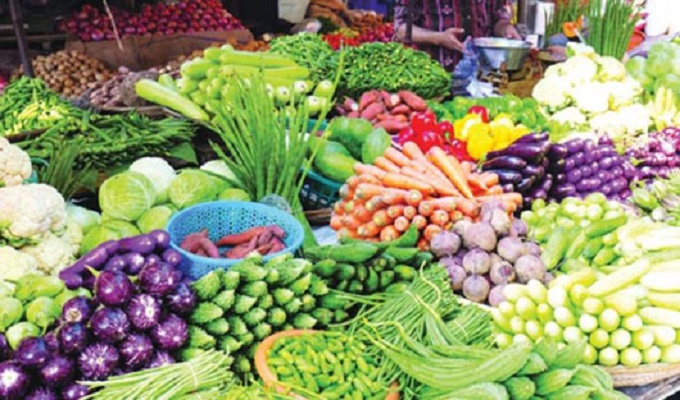 শীতের সবজিতে ভরপুর কুমিল্লার বাজার