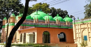 কুমিল্লায় ফয়জুন্নেছা নির্মিত শৈল্পিক নবাববাড়ি মসজিদ