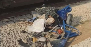কুমিল্লায় ট্রেনের ধাক্কায় নারীসহ ৫ অটোরিকশা যাত্রী নিহত কুমিল্লায় ট্রেনের ধাক্কায় নারীসহ ৫ অটোরিকশা যাত্রী নিহত