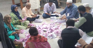 ভোটগ্রহণ শেষ, এবার অপেক্ষা ফলাফলের