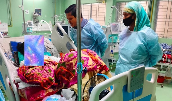 স্বামীর অত্যাচারে শরীরে আগুন দেওয়া সেই গৃহবধূর মৃত্যু