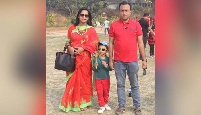 মা-ছেলের পর চলে গেলেন বাবাও