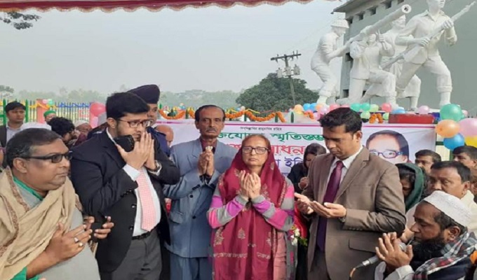 সরকার সব মুক্তিযোদ্ধার কবর সংরক্ষণ করবে: ইন্দিরা
