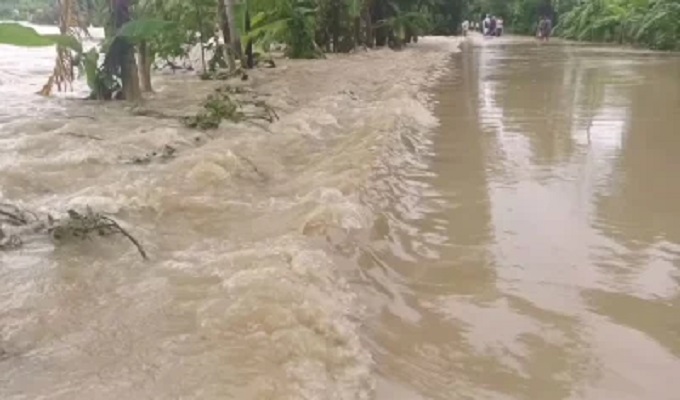 কুমিল্লার গোমতী নদীতে পানি বৃদ্ধি।  সংগ্রহীত ছবি।