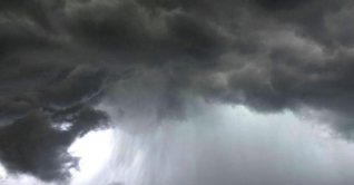 নিম্নচাপ এগোচ্ছে বাংলাদেশের দিকে, কাল রূপ নিতে পারে ঘূর্ণিঝড়ে