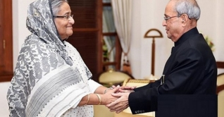 প্রণব মুখার্জীকে প্রধানমন্ত্রীর অভিনন্দন প্রণব মুখার্জীকে প্রধানমন্ত্রীর অভিনন্দন