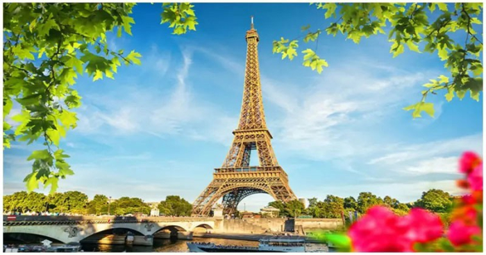 আইফেল টাওয়ার।