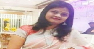 বাবা যে আদালতের পিয়ন, মেয়ে সেই আদালতে বিচারক