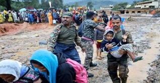 ভারতে ভূমিধসে নিহতের সংখ্যা বেড়ে ১৪৩ ভারতে ভূমিধসে নিহতের সংখ্যা বেড়ে ১৪৩