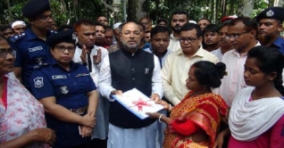 নরসুন্দর শেফালীকে জমি-ঘর নির্মানের টাকা দিলেন প্রধানমন্ত্রী