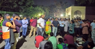 বাসভবনে অবরুদ্ধ জাবি ভিসি ফারজানা