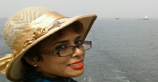 চাঁদের আলোয় কাটুক আঁধার