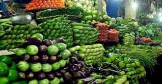 বাজারের পণ্যের দাম বাড়তির দিকে