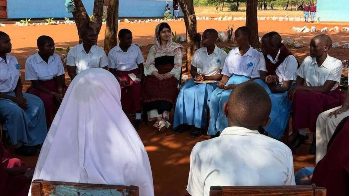 মেয়েদের শিক্ষা নিয়ে তানজানিয়ায় জন্মদিন কাটালেন মালালা তানজানিয়ায় মালালা। ছবি: ইনস্টাগ্রাম