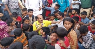 সুবিধাবঞ্চিত শিশুদের সঙ্গে ঈদ উৎসবে ডিএনসিসি মেয়র