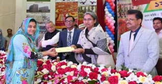 বাংলাদেশ খাদ্যে স্বয়ংসম্পূর্ণ : শিক্ষামন্ত্রী