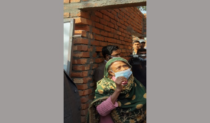 নাটোরের চায়না খাতুনরা যাচ্ছেন পাকা বাড়িতে