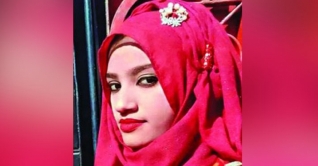 নুসরাত হত্যা: পরীক্ষার হলে ১৫ মিনিট পরে ঢোকে মনি ও পপি